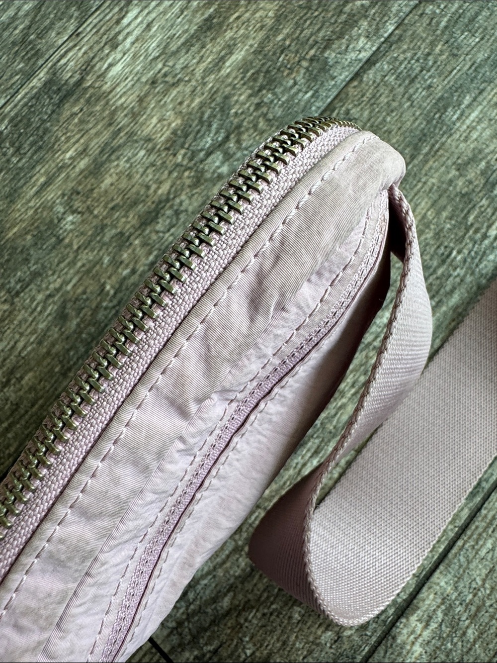 lululemon athletica Dusty Pink Crossbody Belt Bag - Picture 14 of 14